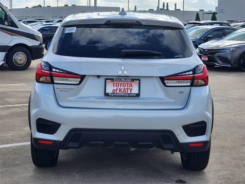 2025 Mitsubishi Outlander Sport SE