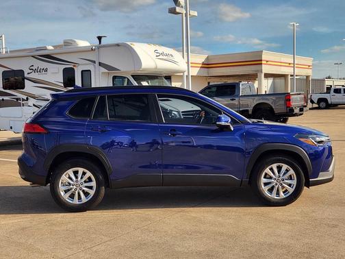 2023 Toyota Corolla Cross LE