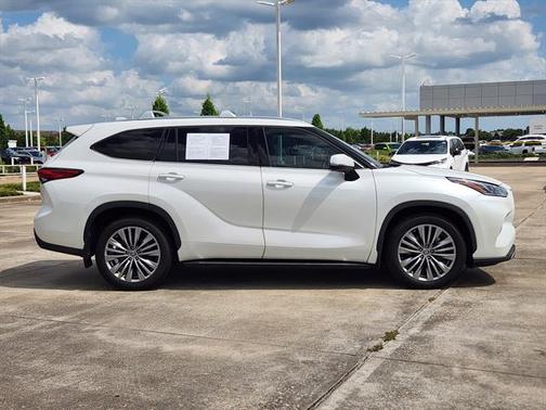 2021 Toyota Highlander Platinum
