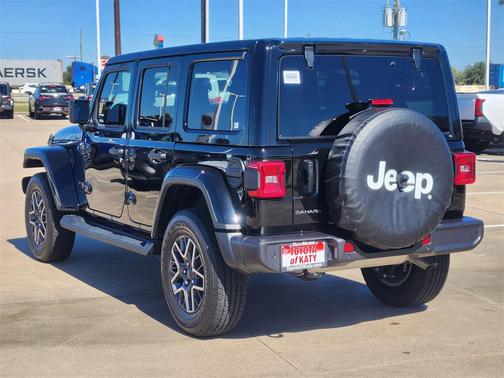 2025 Jeep Wrangler 4-Door Sahara 4x4