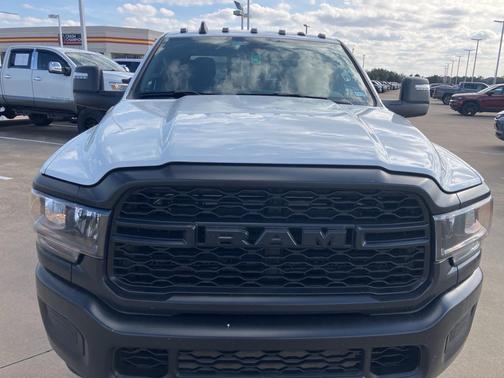 2024 RAM 2500 Tradesman Crew Cab 4x4 8' Box