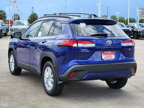 2025 Toyota Corolla Cross LE