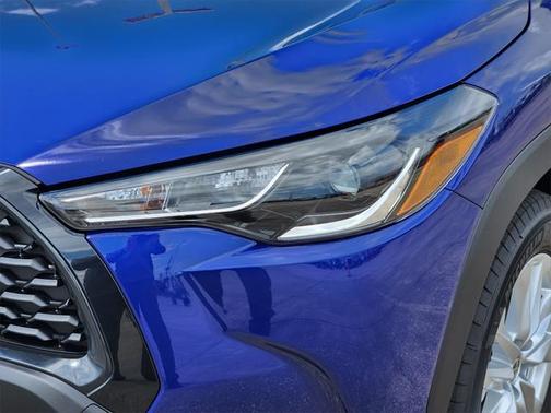 2025 Toyota Corolla Cross LE