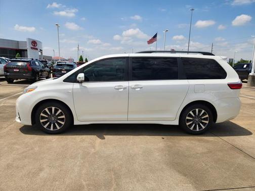 2019 Toyota Sienna Limited