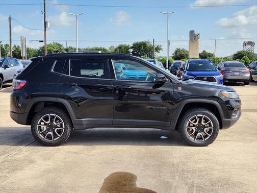 2024 Jeep Compass Trailhawk