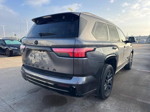 2024 Toyota Sequoia Platinum