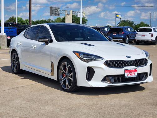 Snow White Pearl 2019 Kia Stinger GT2