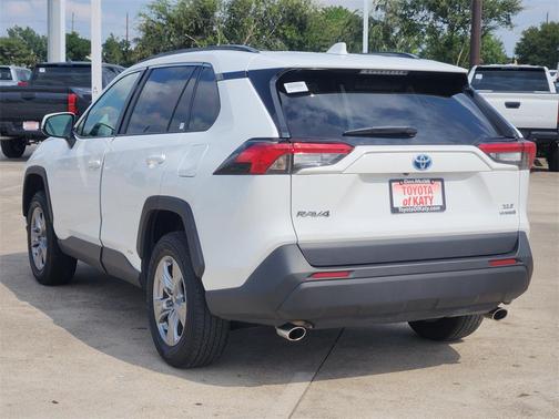 2024 Toyota RAV4 Hybrid XLE