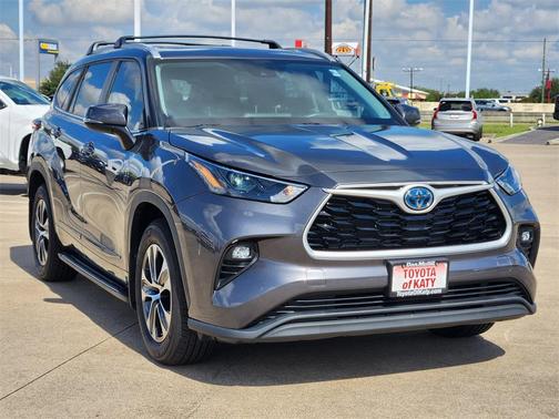 2023 Toyota Highlander Hybrid XLE