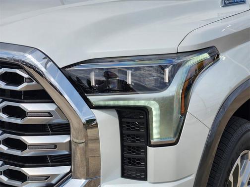 Wind Chill Pearl 2026 Toyota Tundra Hybrid 1794 Edition