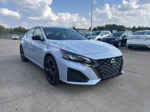 2025 Nissan Altima SR AWD