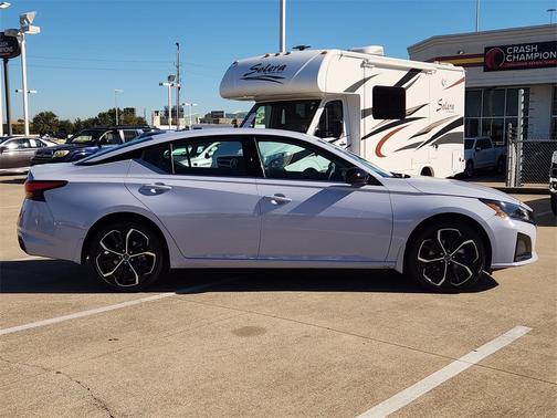2025 Nissan Altima SR AWD