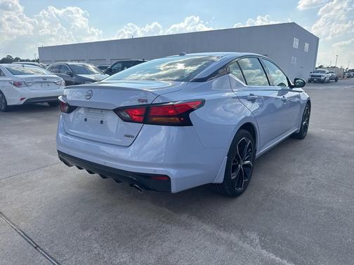 2025 Nissan Altima SR AWD