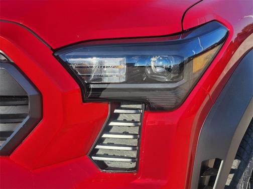 2025 Toyota Tacoma Hybrid TRD Off-Road