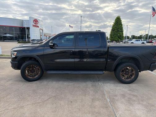Diamond Black Crystal Pearlcoat 2021 RAM 1500 Rebel