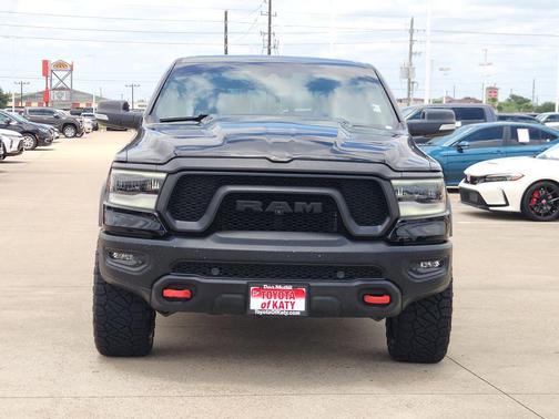 Diamond Black Crystal Pearlcoat 2021 RAM 1500 Rebel