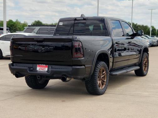 Diamond Black Crystal Pearlcoat 2021 RAM 1500 Rebel