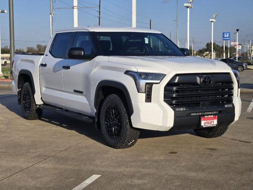 Ice 2025 Toyota Tundra SR5