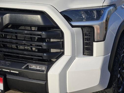 Ice 2025 Toyota Tundra SR5