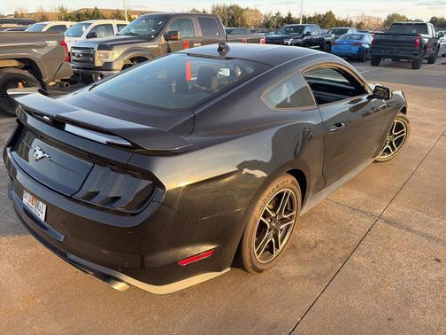 2020 Ford Mustang EcoBoost