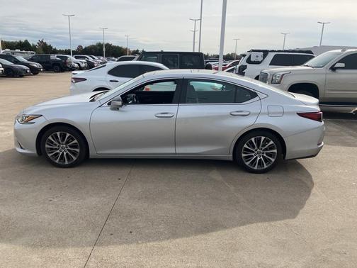 2019 Lexus ES 350 Base