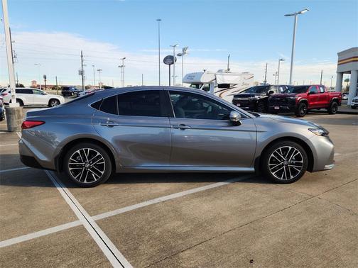 2025 Toyota Camry XLE