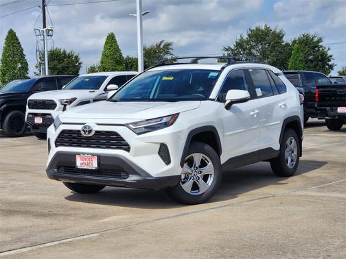 2025 Toyota RAV4 XLE
