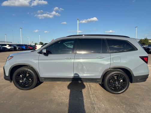 Grey 2022 Honda Pilot AWD Black Edition