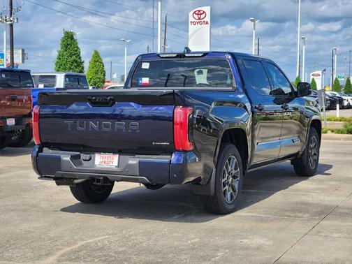 2025 Toyota Tundra Hybrid Platinum