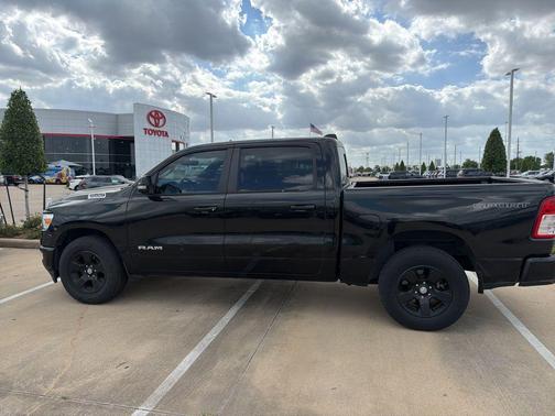 Diamond Black Crystal Pearlcoat 2020 RAM 1500 Big Horn/Lone Star