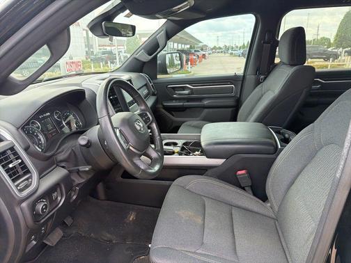 Diamond Black Crystal Pearlcoat 2020 RAM 1500 Big Horn/Lone Star