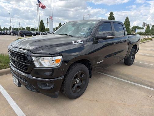 Diamond Black Crystal Pearlcoat 2020 RAM 1500 Big Horn/Lone Star