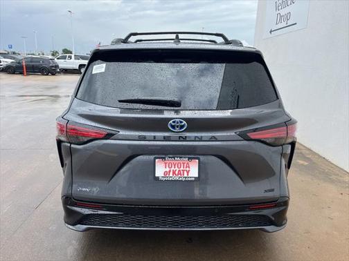 2025 Toyota Sienna XSE 7 Passenger