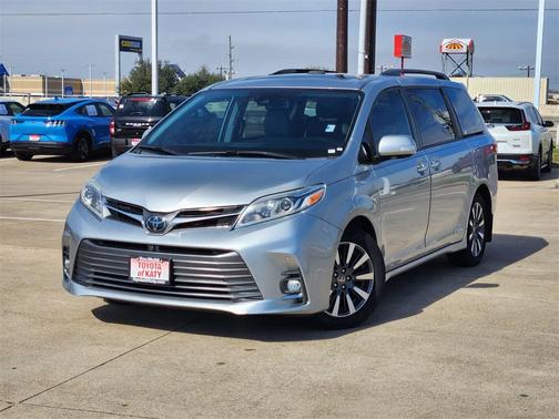 2020 Toyota Sienna Limited Premium