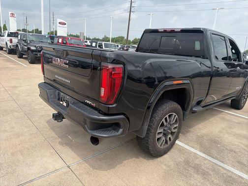 Onyx Black 2023 GMC Sierra 2500 AT4