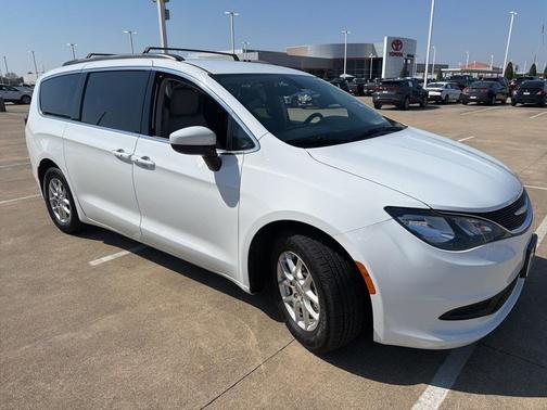 2021 Chrysler Voyager LXI