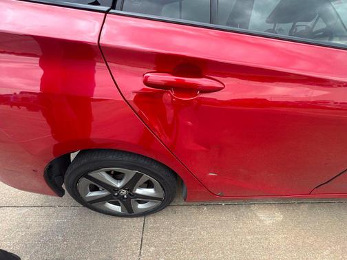 Supersonic Red 2020 Toyota Prius XLE