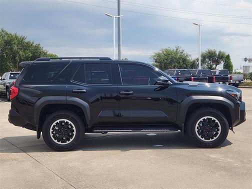 2025 Toyota 4Runner TRD Off Road