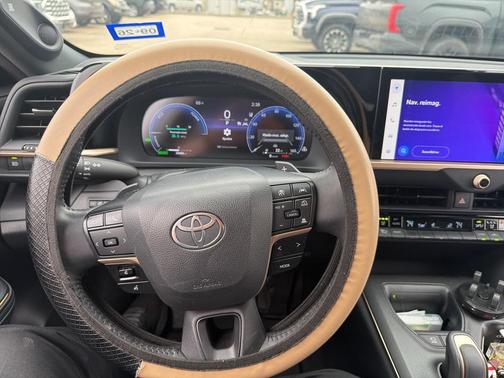 2023 Toyota Crown Platinum