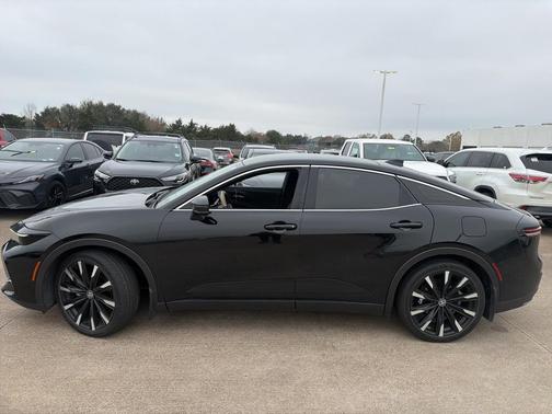 2023 Toyota Crown Platinum