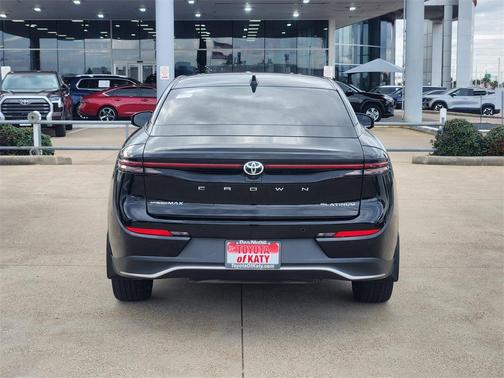 2023 Toyota Crown Platinum