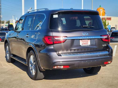 2023 INFINITI QX80 Luxe