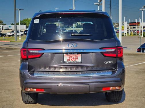 2023 INFINITI QX80 Luxe