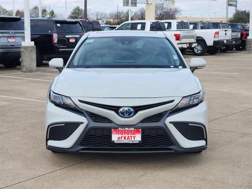 2024 Toyota Camry Hybrid SE