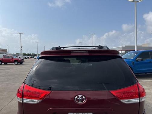 2014 Toyota Sienna XLE