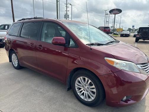 2014 Toyota Sienna XLE