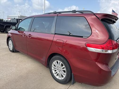 2014 Toyota Sienna XLE
