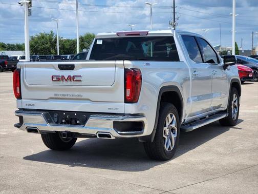 2022 GMC Sierra 1500 SLT