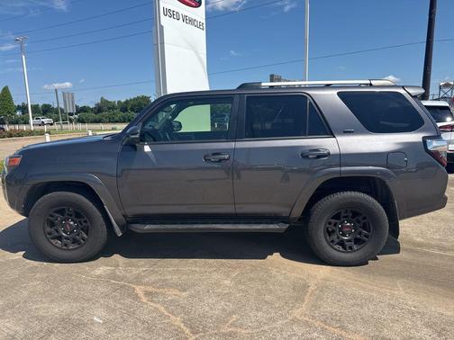 Magnetic Gray Metallic 2021 Toyota 4Runner SR5 Premium