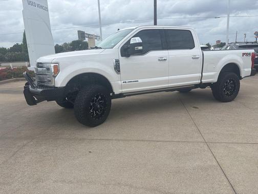 White Platinum 2019 Ford F-250 Platinum